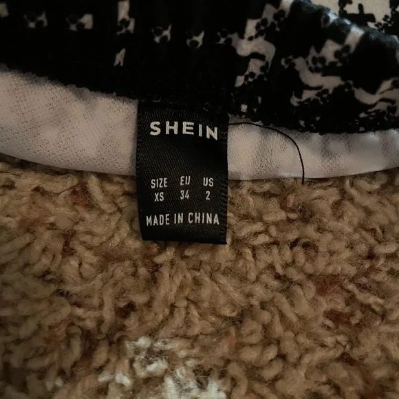 Skirt - Picture 3 of 3